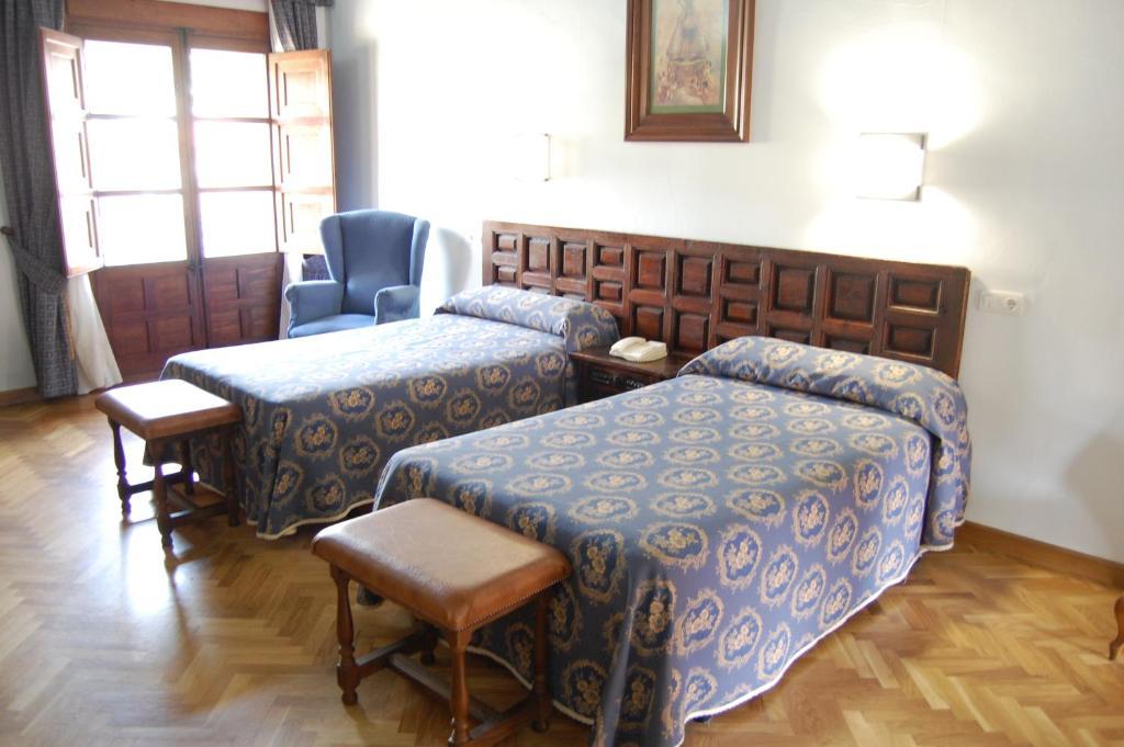 Hotel Hospederia Del Real Monasterio à Guadalupe  Chambre photo