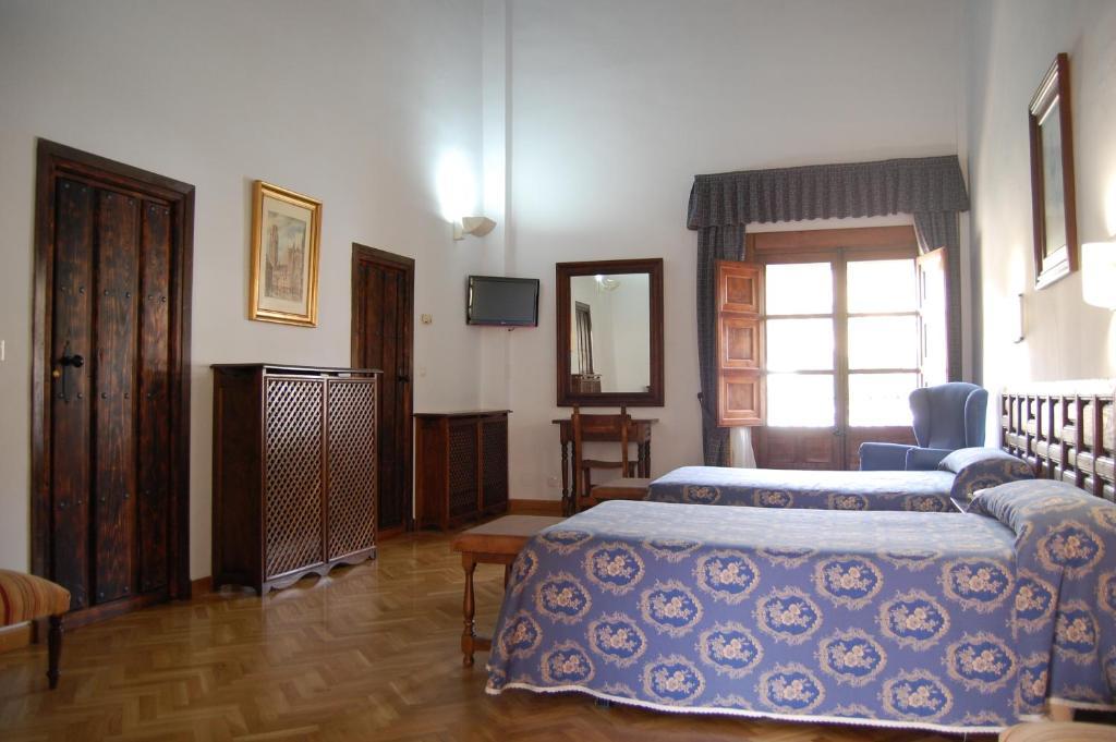 Hotel Hospederia Del Real Monasterio à Guadalupe  Chambre photo