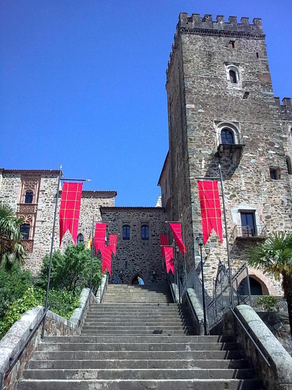 Hotel Hospederia Del Real Monasterio à Guadalupe  Extérieur photo